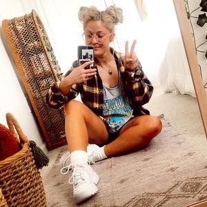 Meet your Posher, Alexis